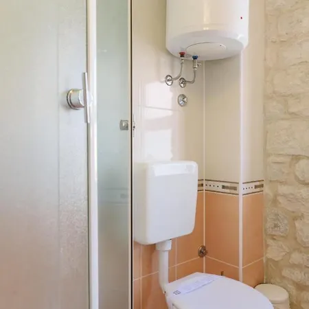 Atlas Apartman 2 * トロギール
